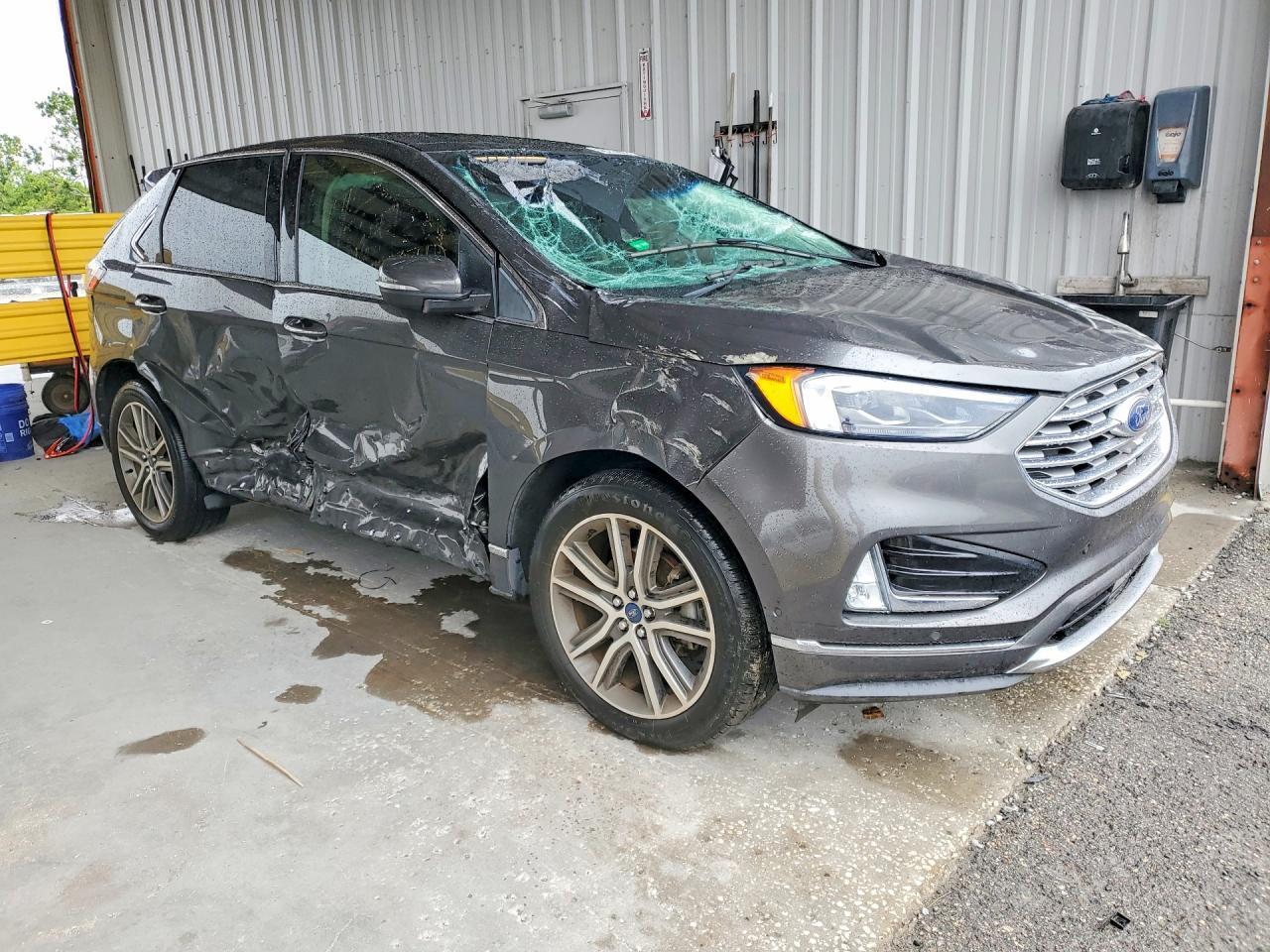 2019 Ford Edge Titanium - Фото 4