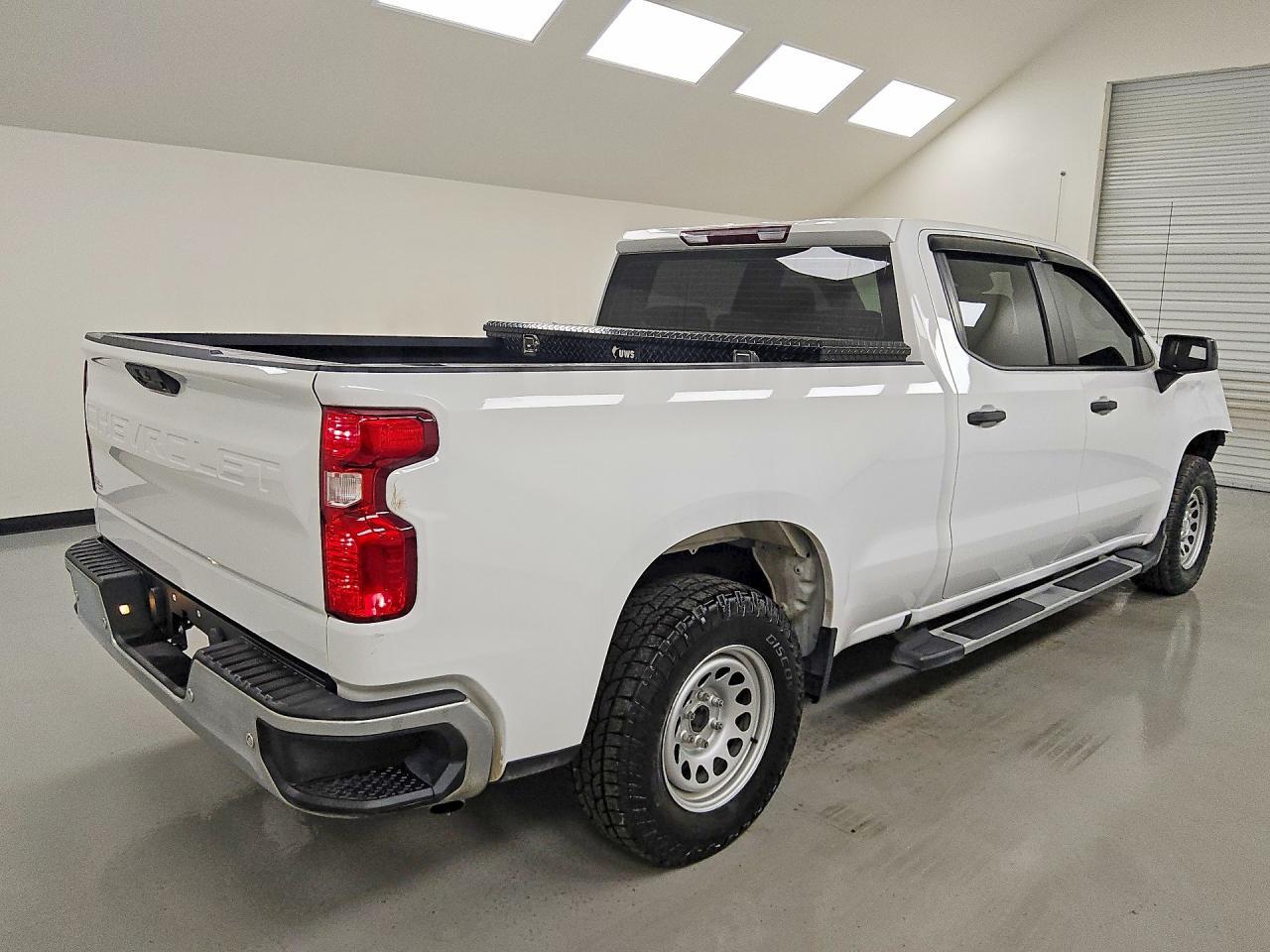 2024 Chevrolet Silverado - Image 3