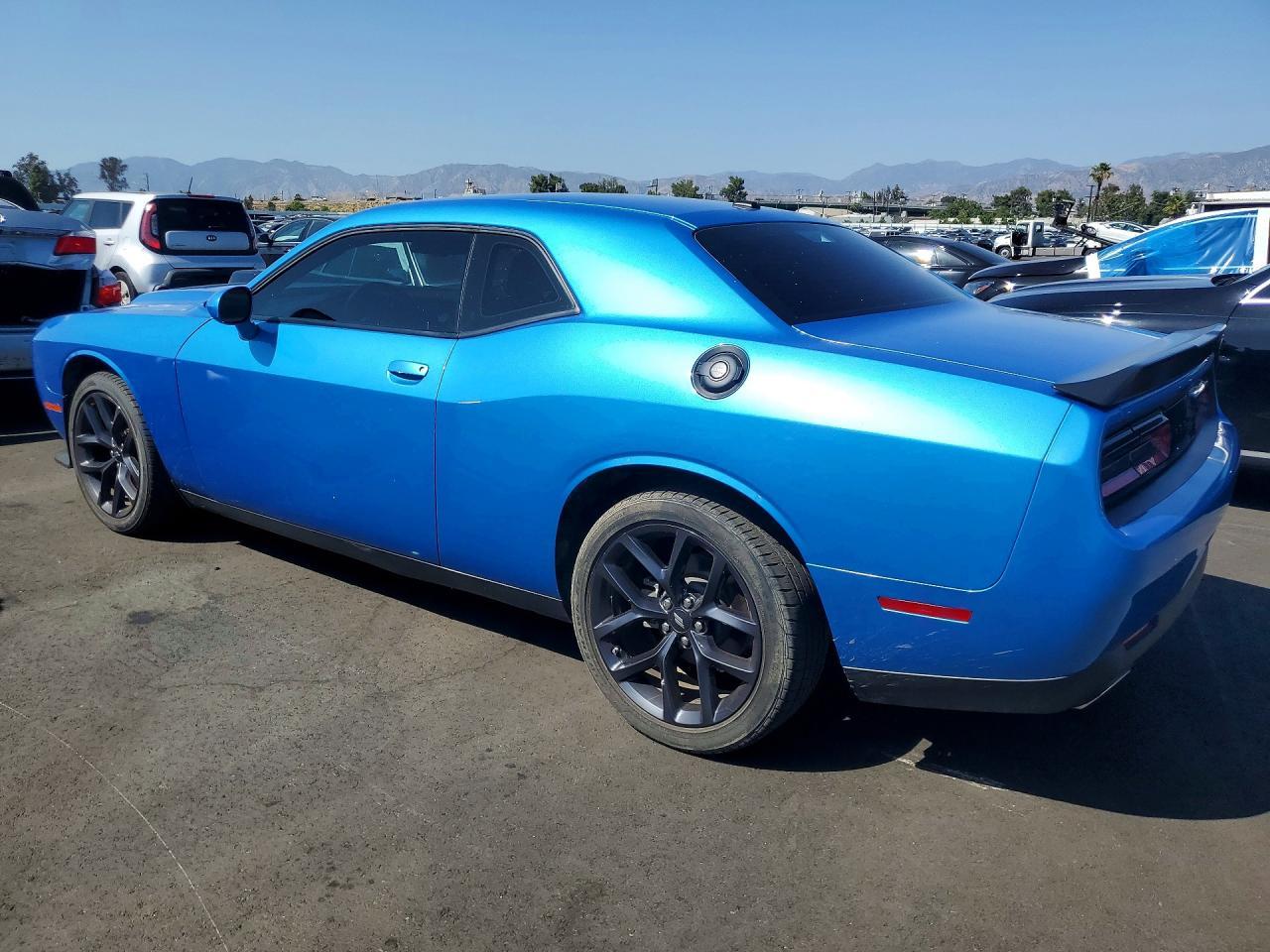 2023 Dodge Challenger Sxt - Фото 2