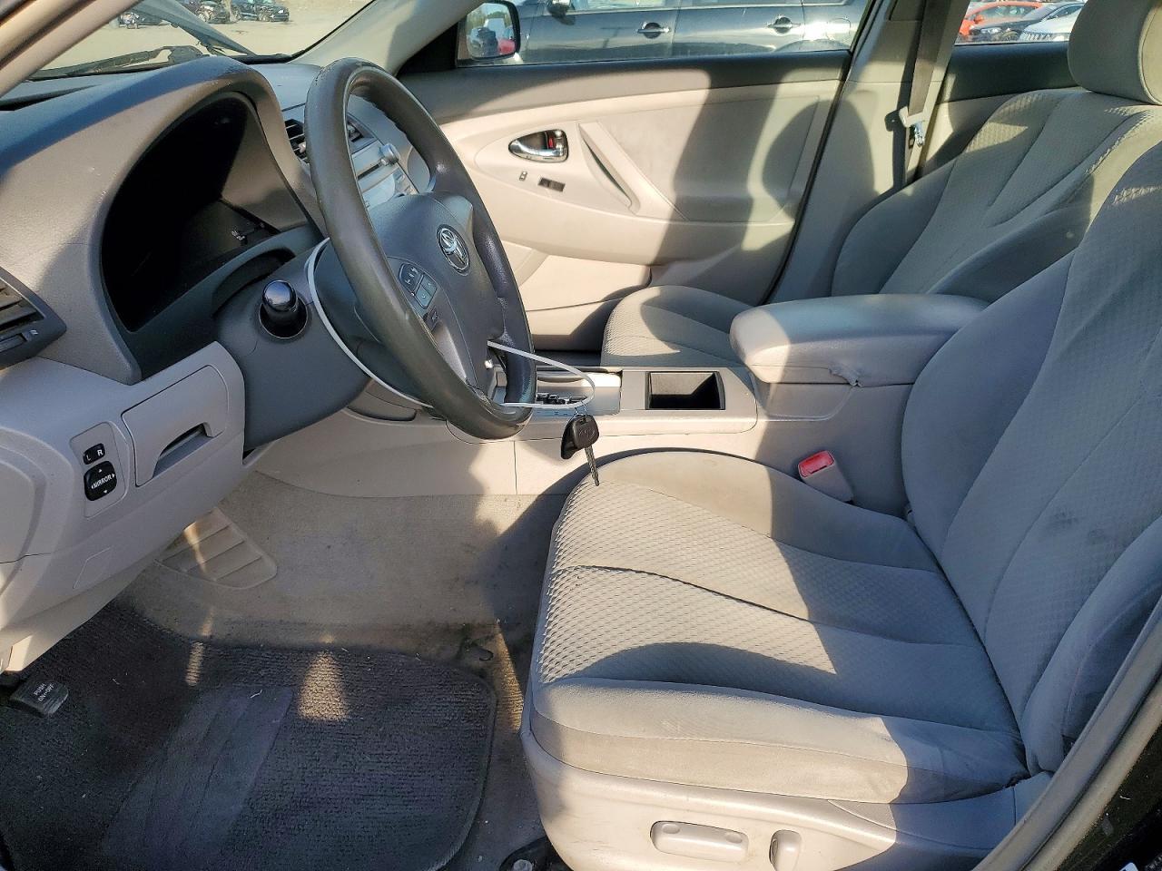 2008 Toyota Camry Le - Image 7
