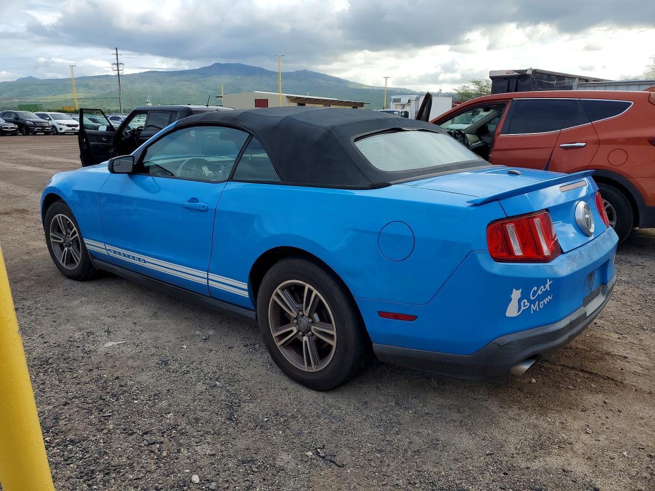 2011 Ford Mustang - Фото 2