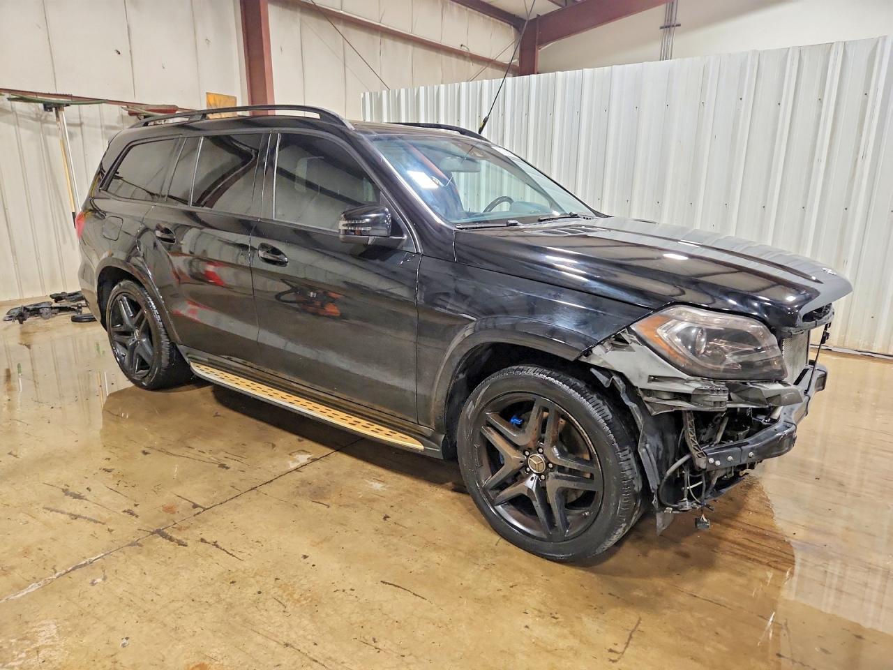 2014 Mercedes-Benz Gl 550 4Matic - Image 4
