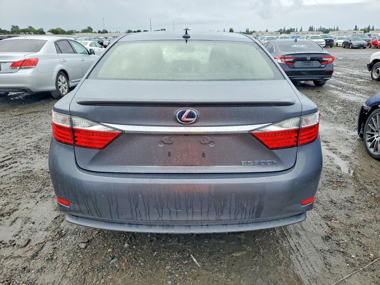 2013 Lexus Es 300H - Фото 6