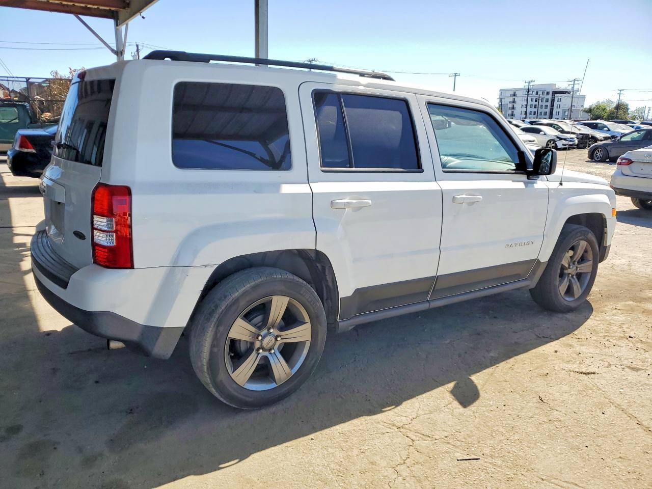 2015 Jeep Patriot Latitude - Image 3