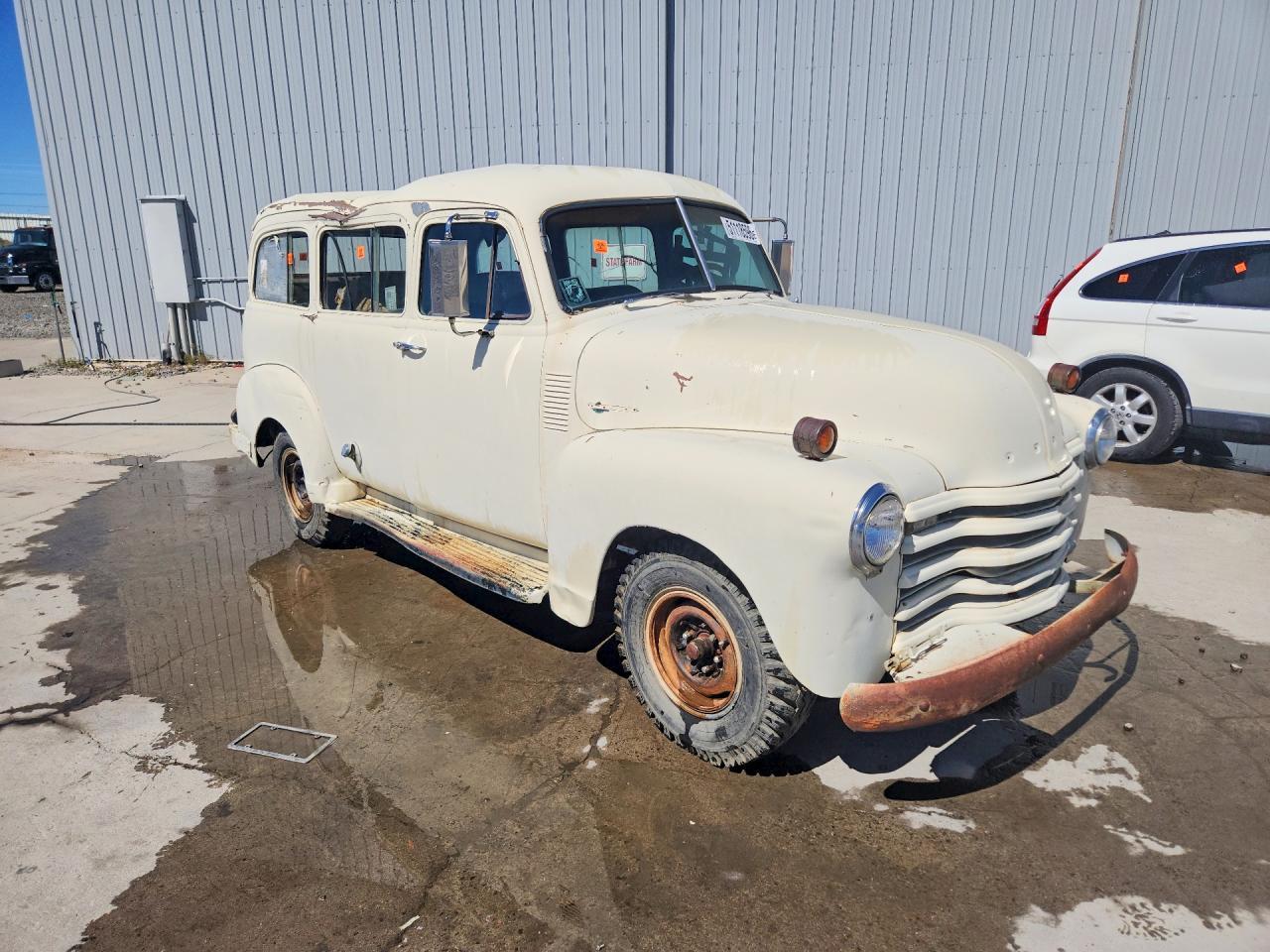 1953 Chevrolet Suburban - Image 4