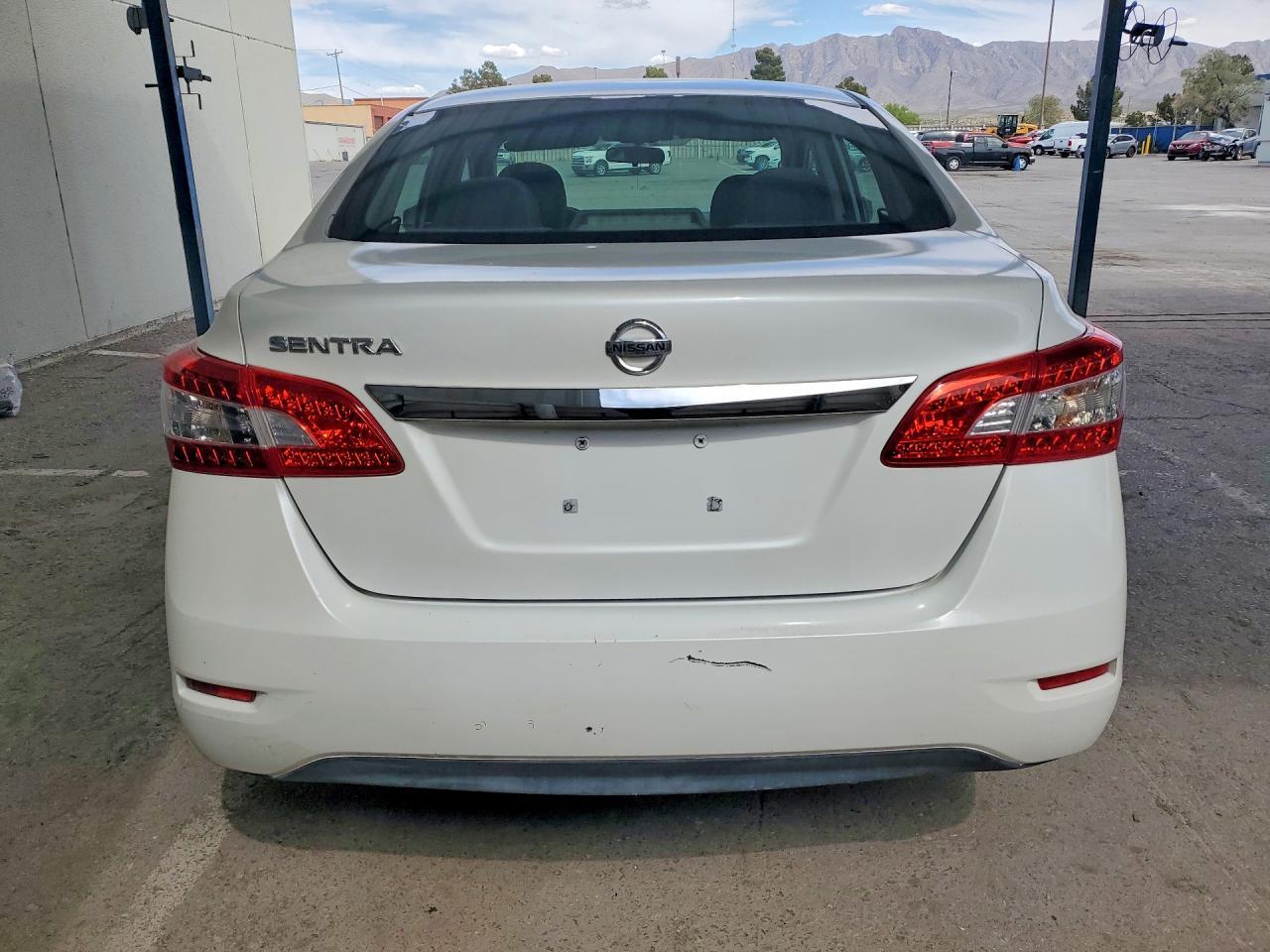 2013 Nissan Sentra S - Фото 6