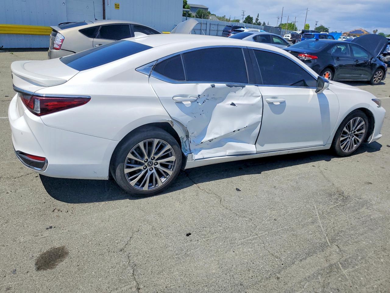 2021 Lexus Es 300H - Image 3