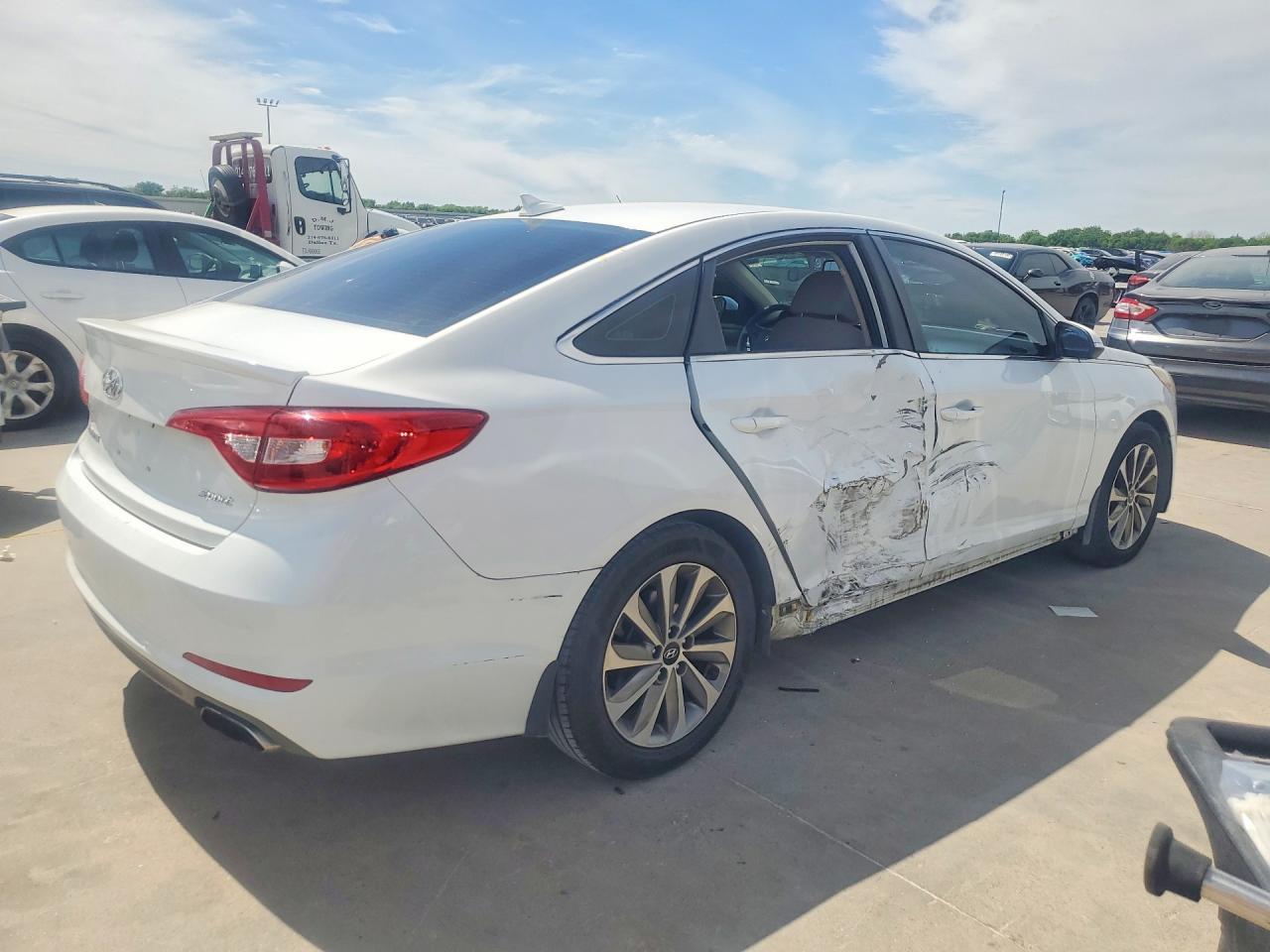 2016 Hyundai Sonata Sport - Image 3