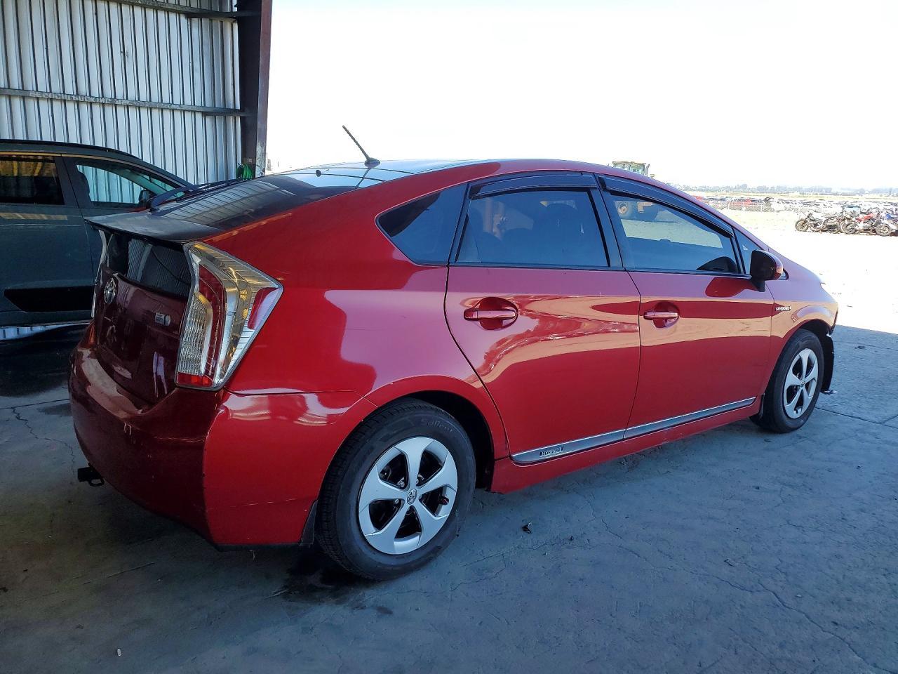 2012 Toyota Prius Two - Фото 3