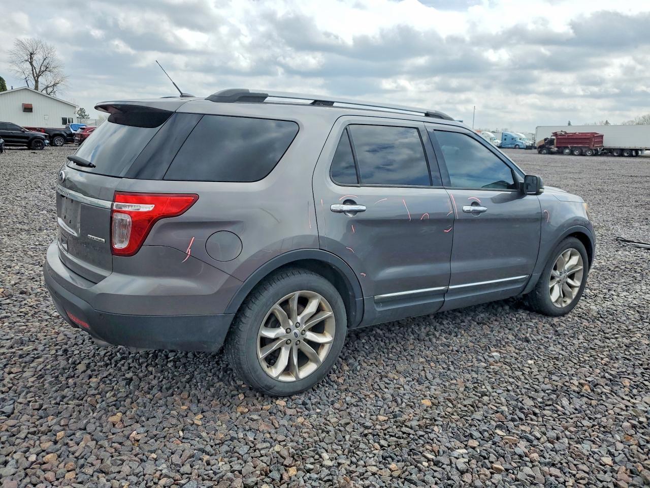 2013 Ford Explorer Xlt - Фото 3