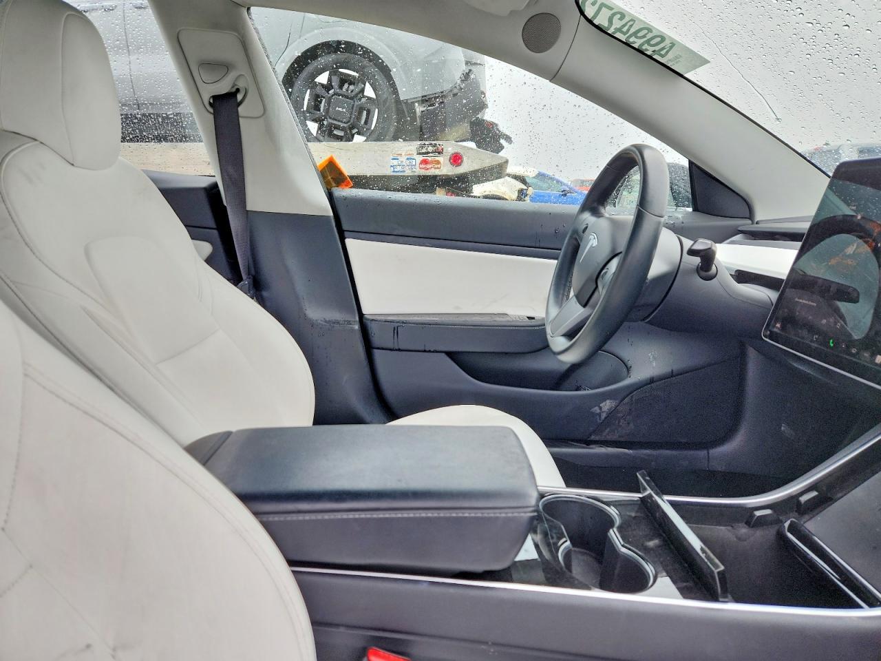 2018 Tesla Model 3 - Image 7