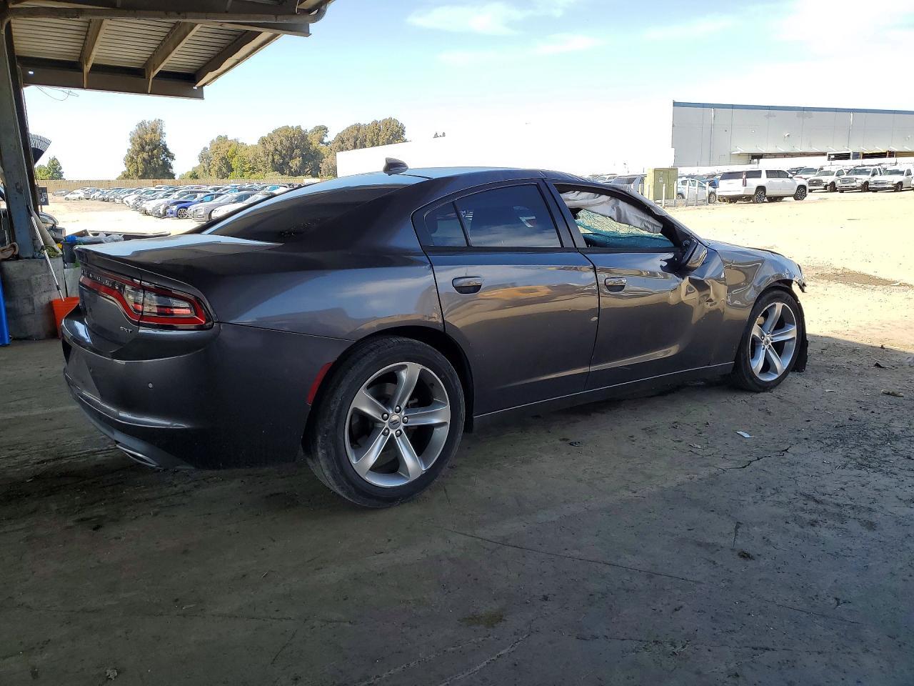 2017 Dodge Charger Sxt - Image 3