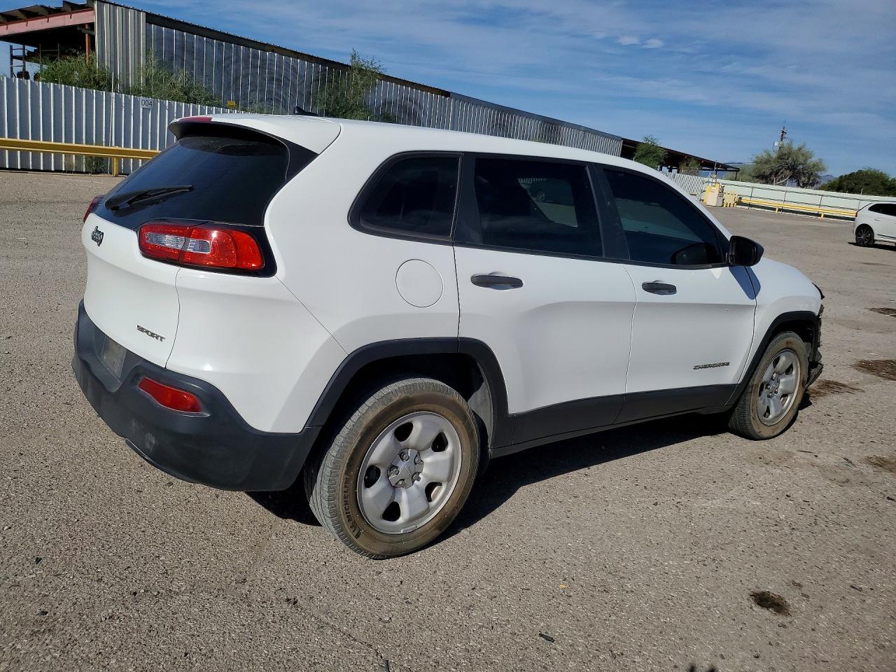 2016 Jeep Cherokee Sport - Image 3