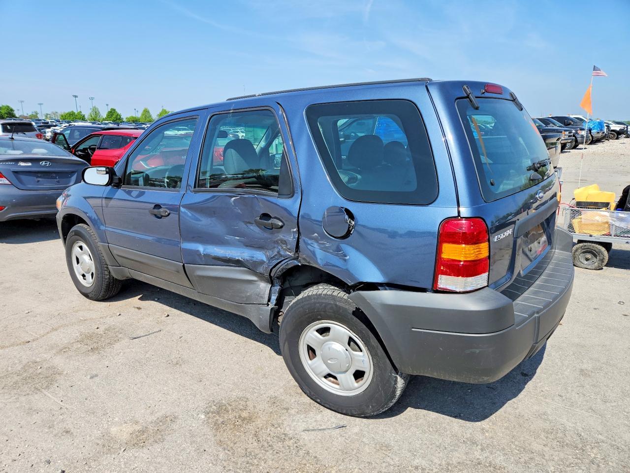 2005 Ford Escape Xls - Фото 2