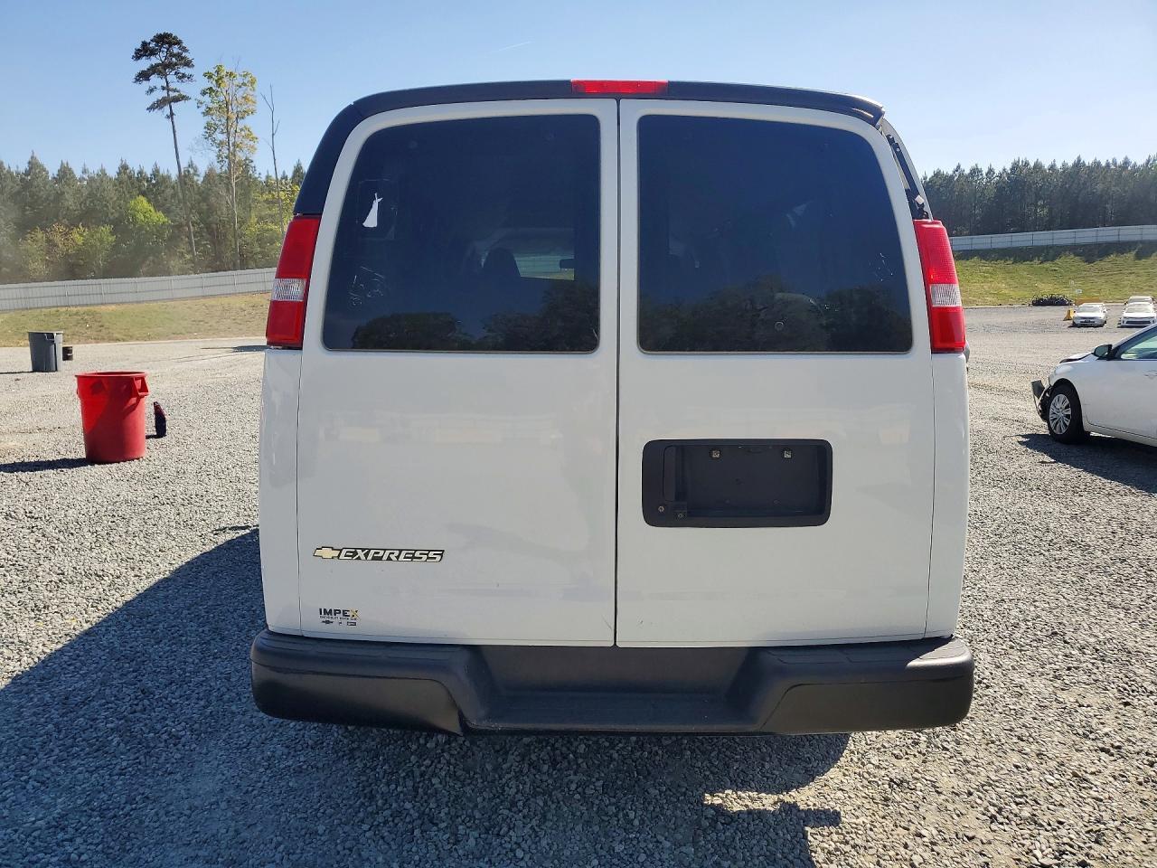 2023 Chevrolet Express G3500 Ls - Фото 6
