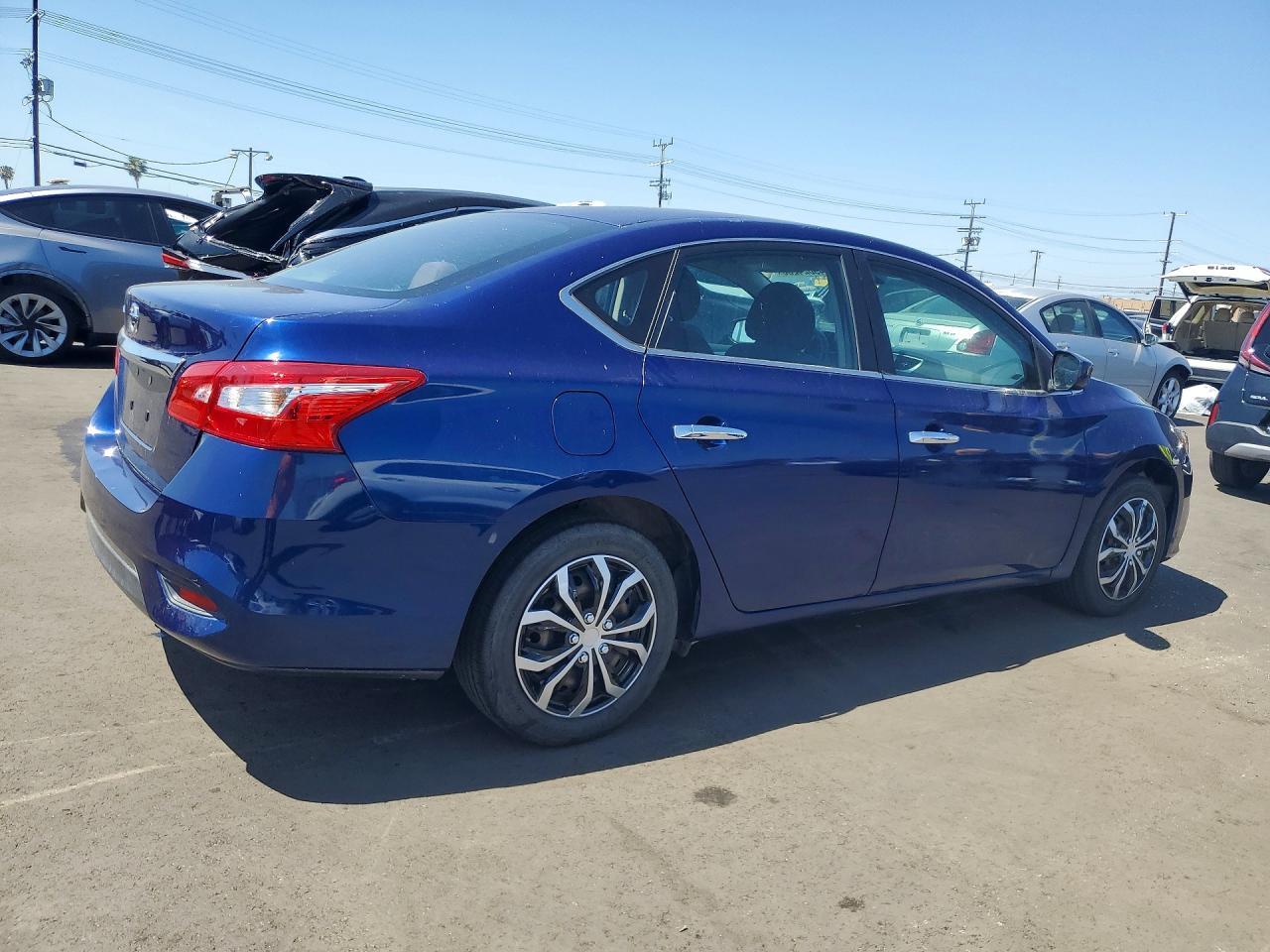2018 Nissan Sentra S - Фото 3