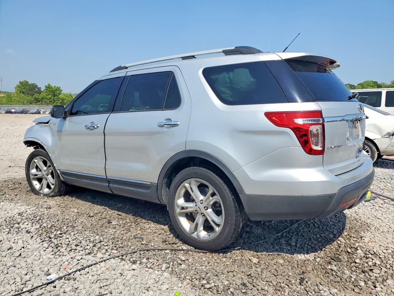 2015 Ford Explorer Limited - Фото 2