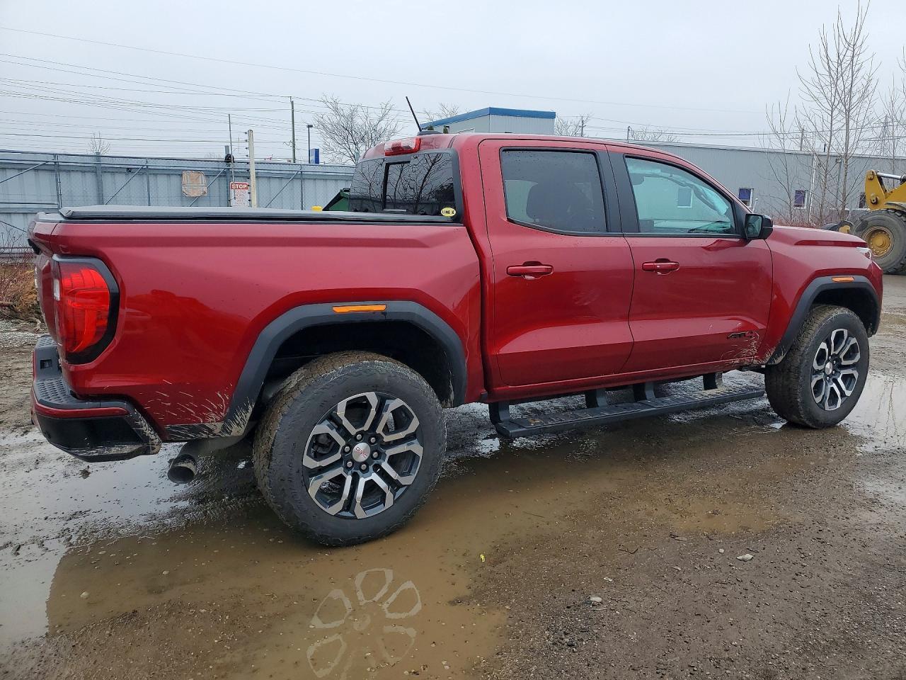 2023 GMC Canyon At4 Crew Cab 4Wd - Image 3