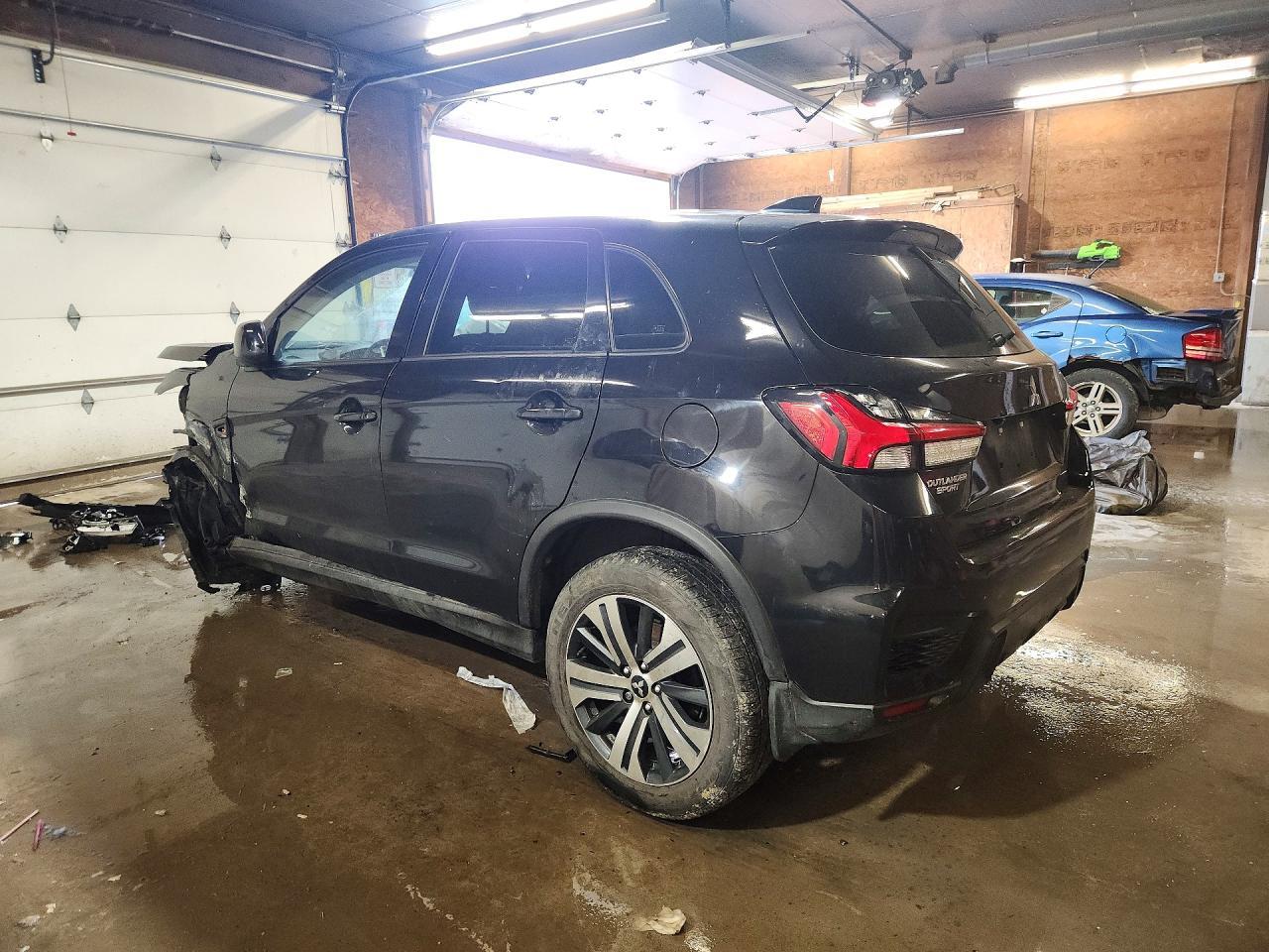 2022 Mitsubishi Outlander Sport Es - Image 2