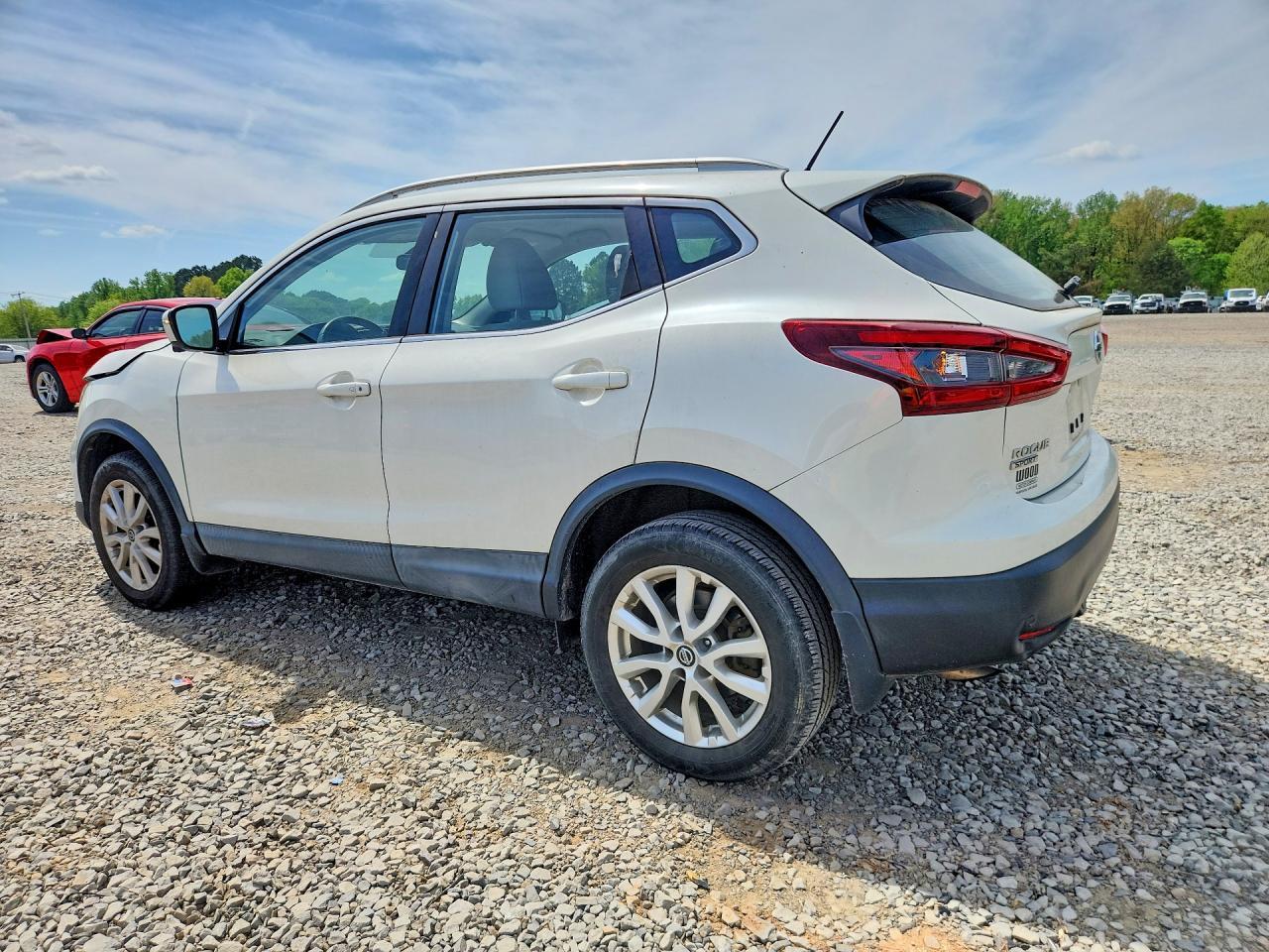 2020 Nissan Rogue Sport Sv - Image 2