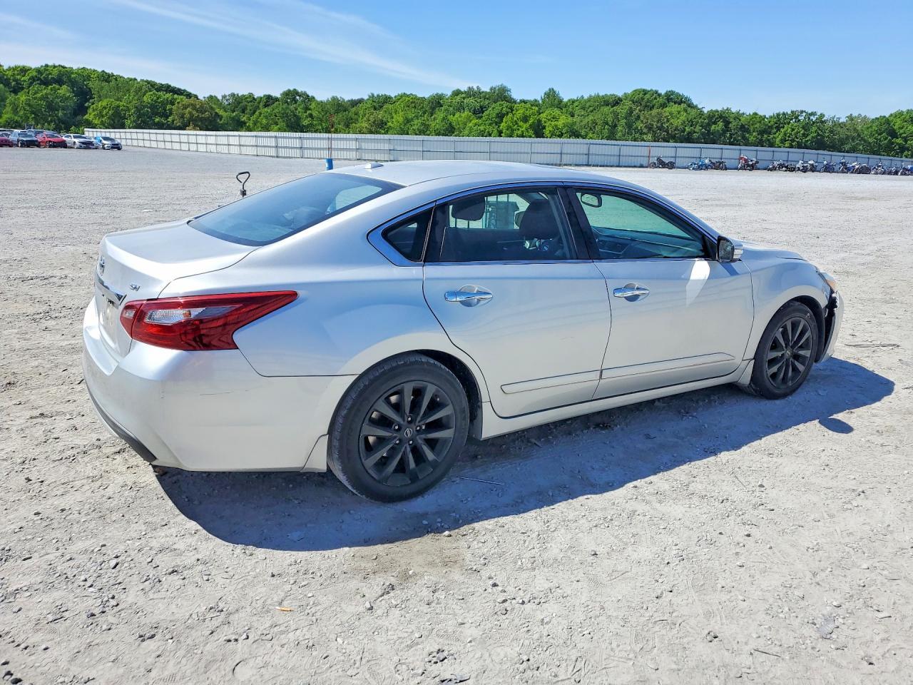2018 Nissan Altima 2.5 Sv - Image 3