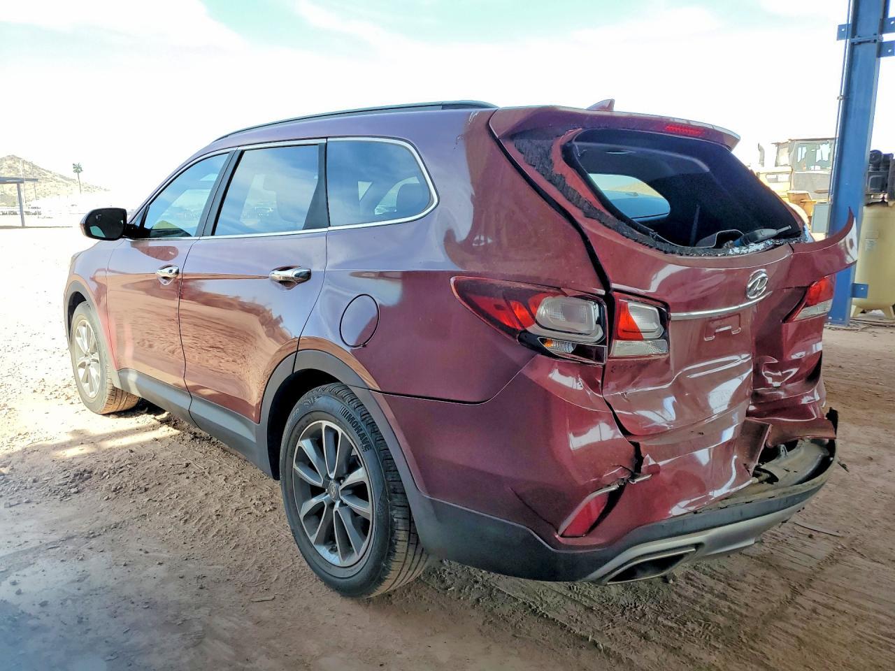 2018 Hyundai Santa Fe Se - Image 2