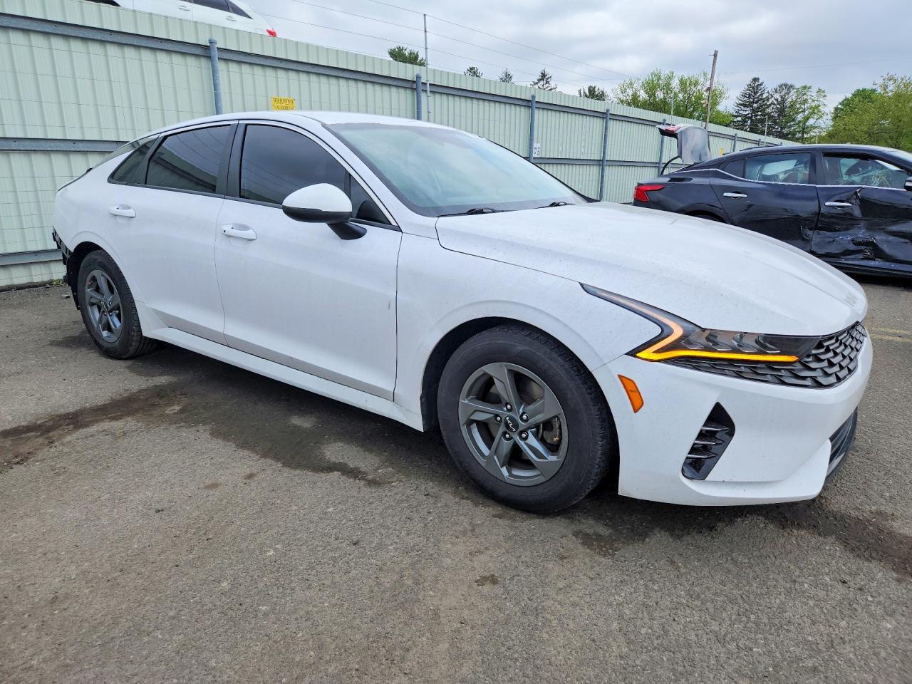 2022 Kia K5 Lxs - Image 4