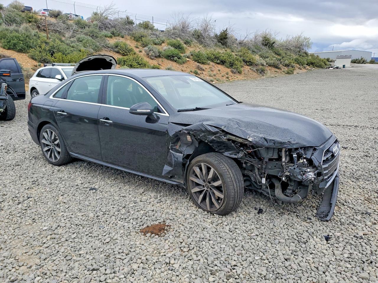 2022 Audi A4 Premium Plus 40 - Фото 4