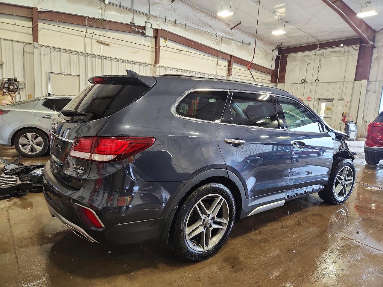 2017 Hyundai Santa Fe Limited Ultimate - Фото 3