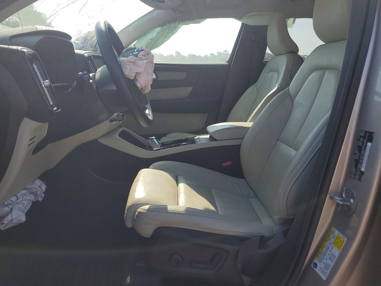 2023 Volvo Xc40 Plus - Image 7