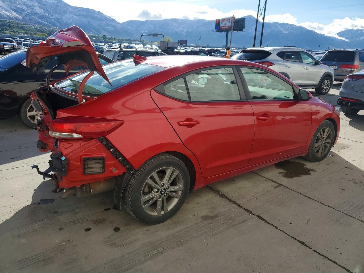 2018 Hyundai Elantra Sel - Фото 3