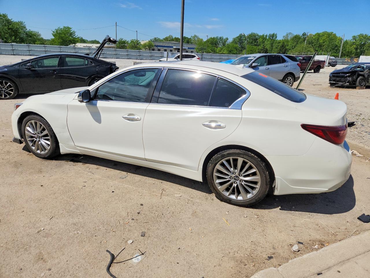 2018 Infiniti Q50 3.0T Luxe - Фото 2