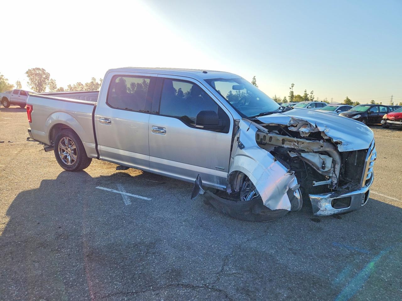 2016 Ford F150 Supercrew - Фото 4