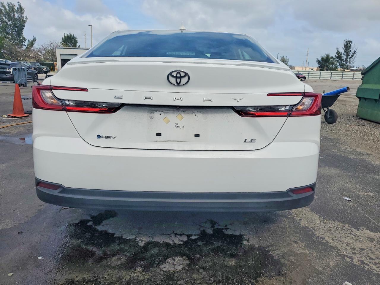 2025 Toyota Camry Le - Фото 6