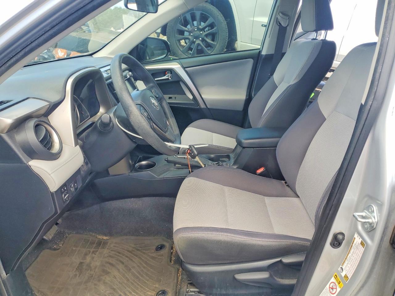 2015 Toyota Rav4 Xle - Image 7