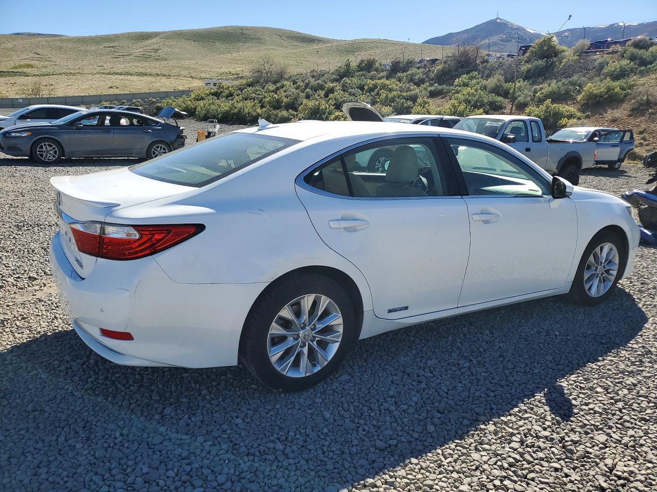 2013 Lexus Es 300H Base - Фото 3