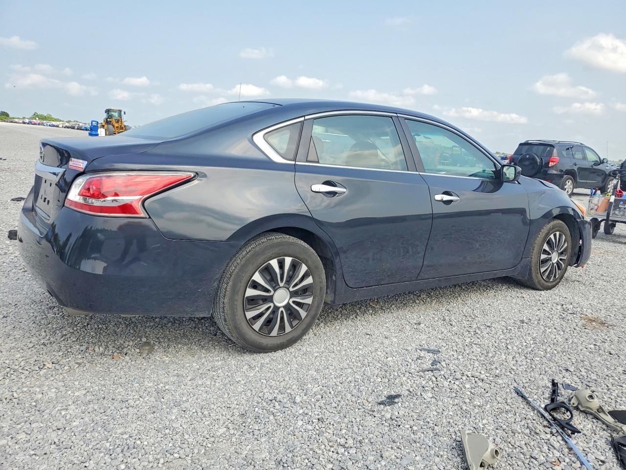 2024 Nissan Altima 2.5 S - Фото 3