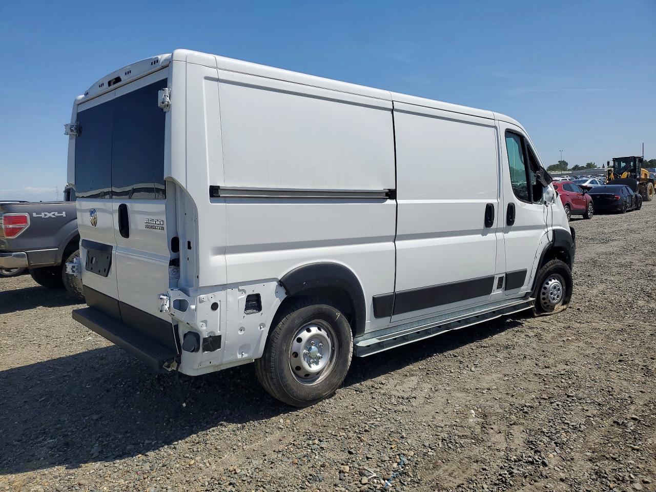 2025 Ram Promaster 2500 Delivery Van - Image 3