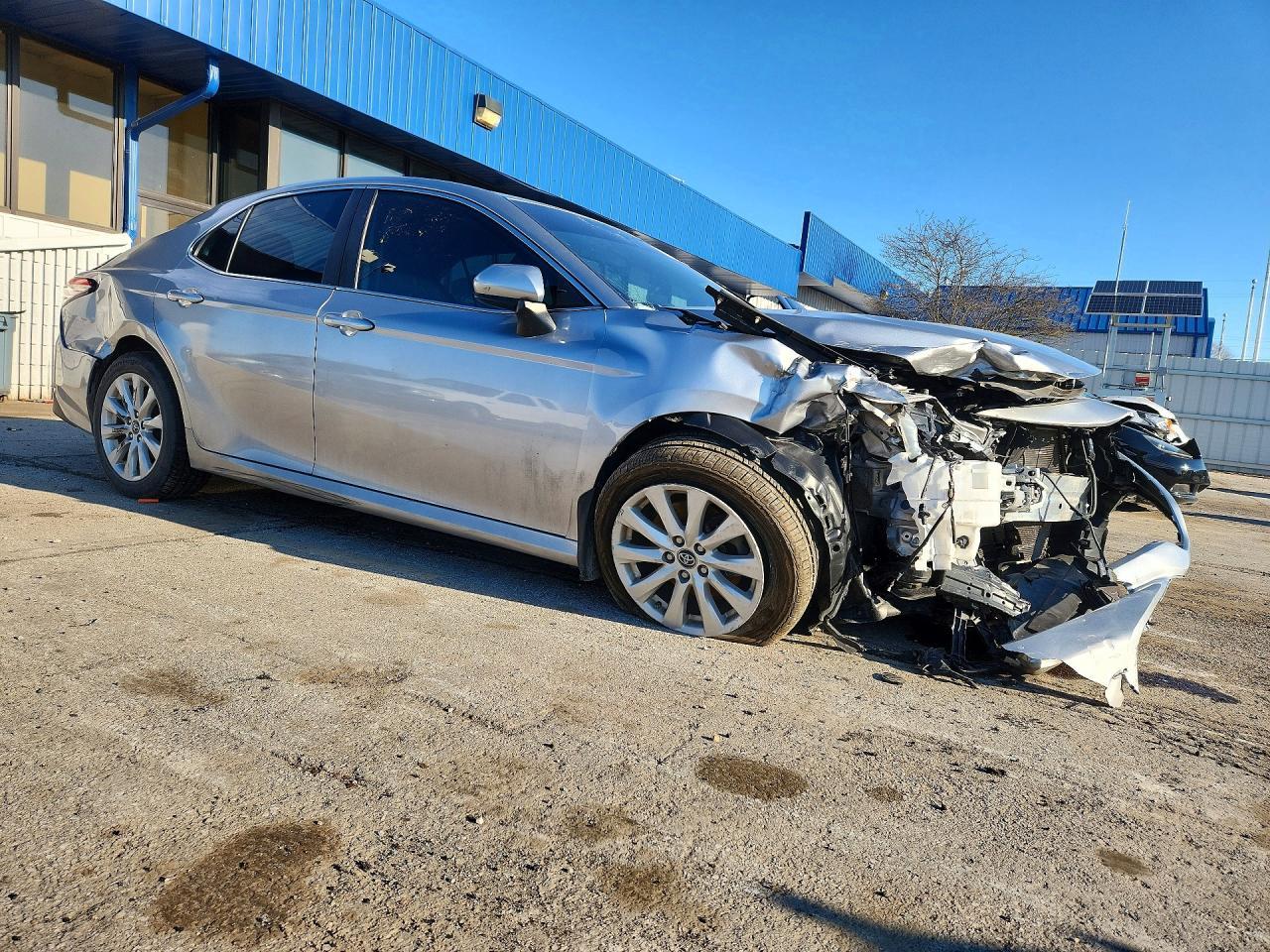 2019 Toyota Camry Le - Фото 4