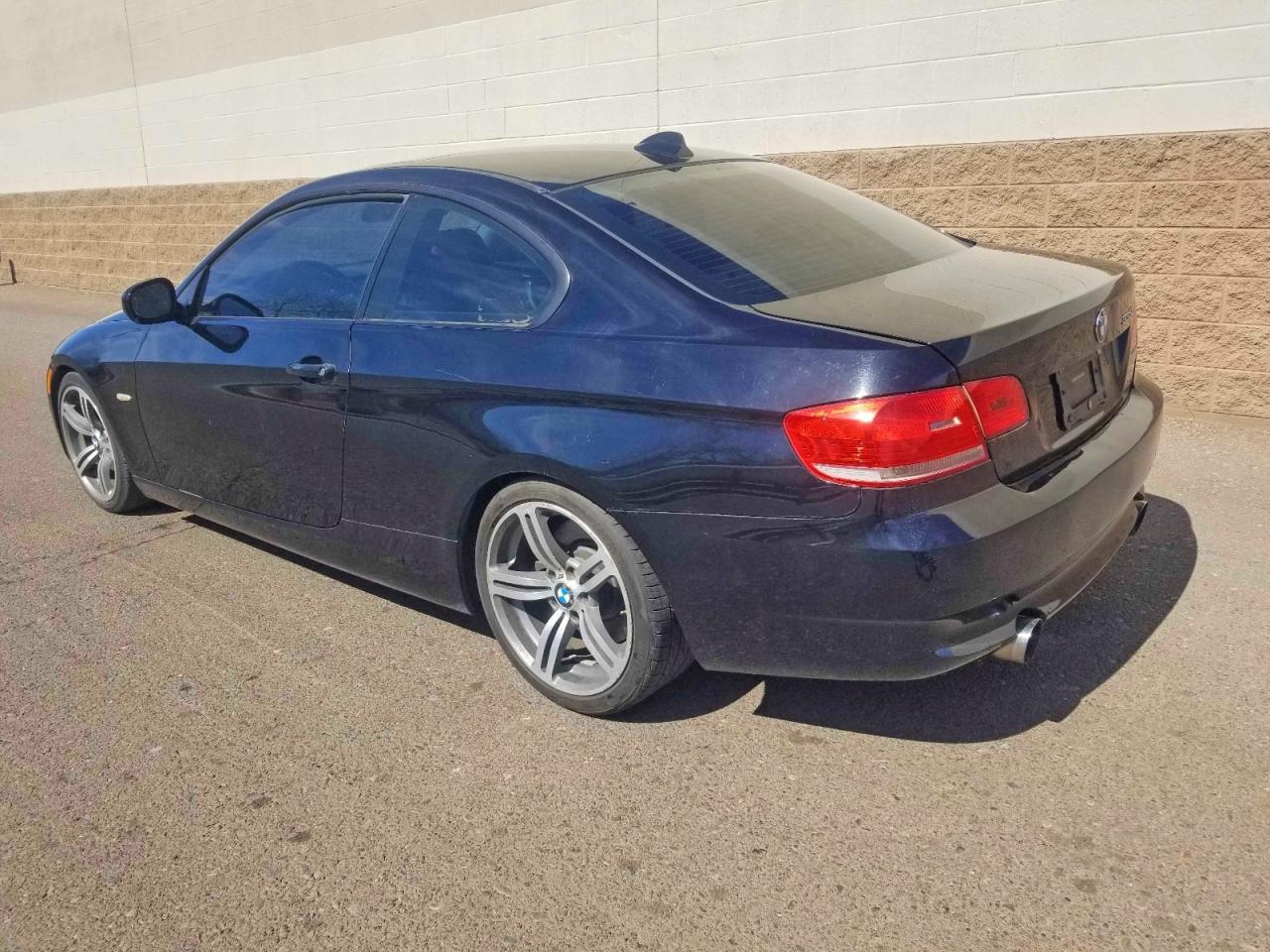 2010 BMW 335 I - Фото 3