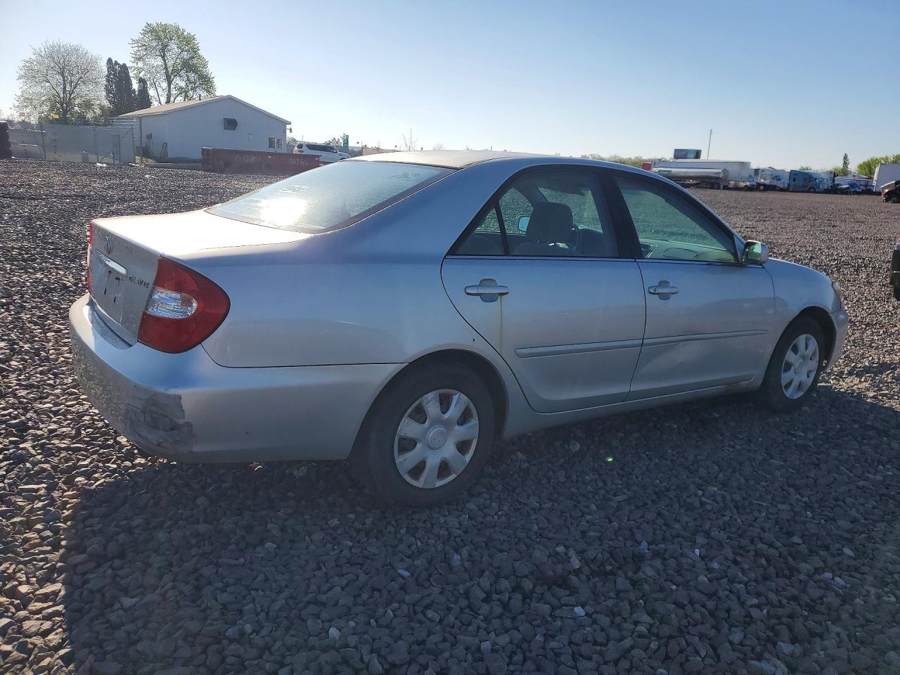 2003 Toyota Camry Le - Фото 3