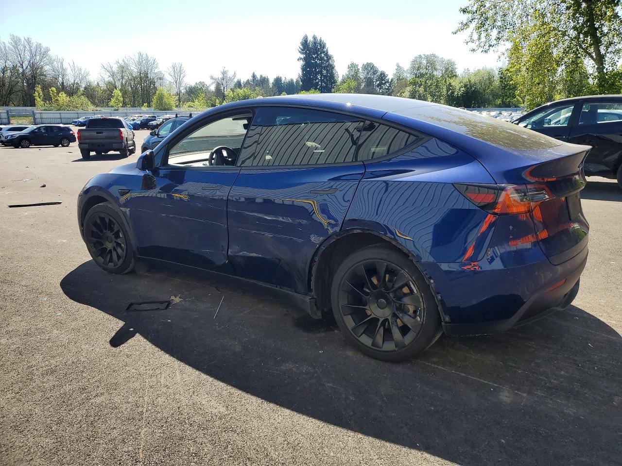 2023 Tesla Model Y - Фото 2
