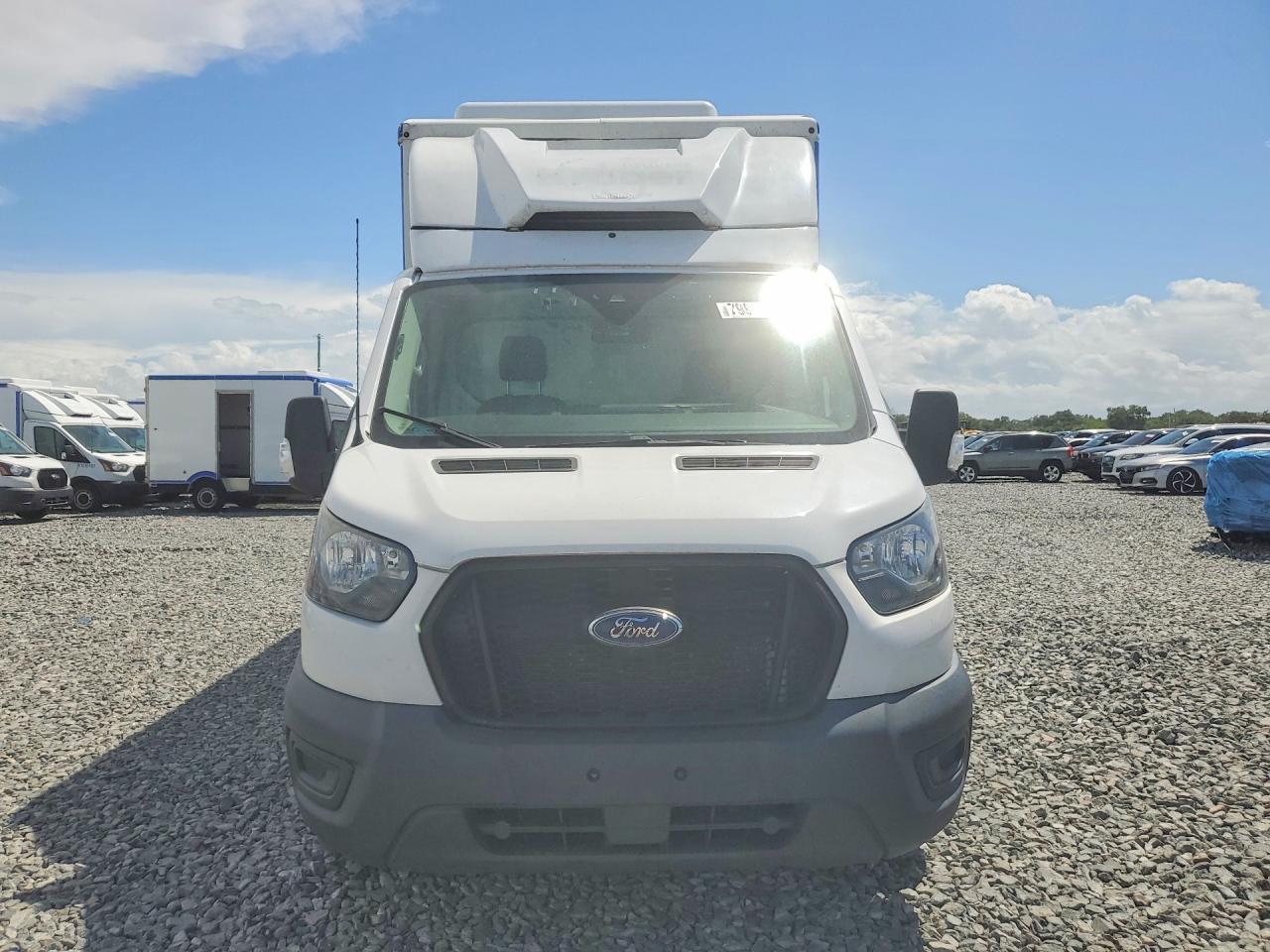 2021 Ford Transit Delivery Truck - Фото 5