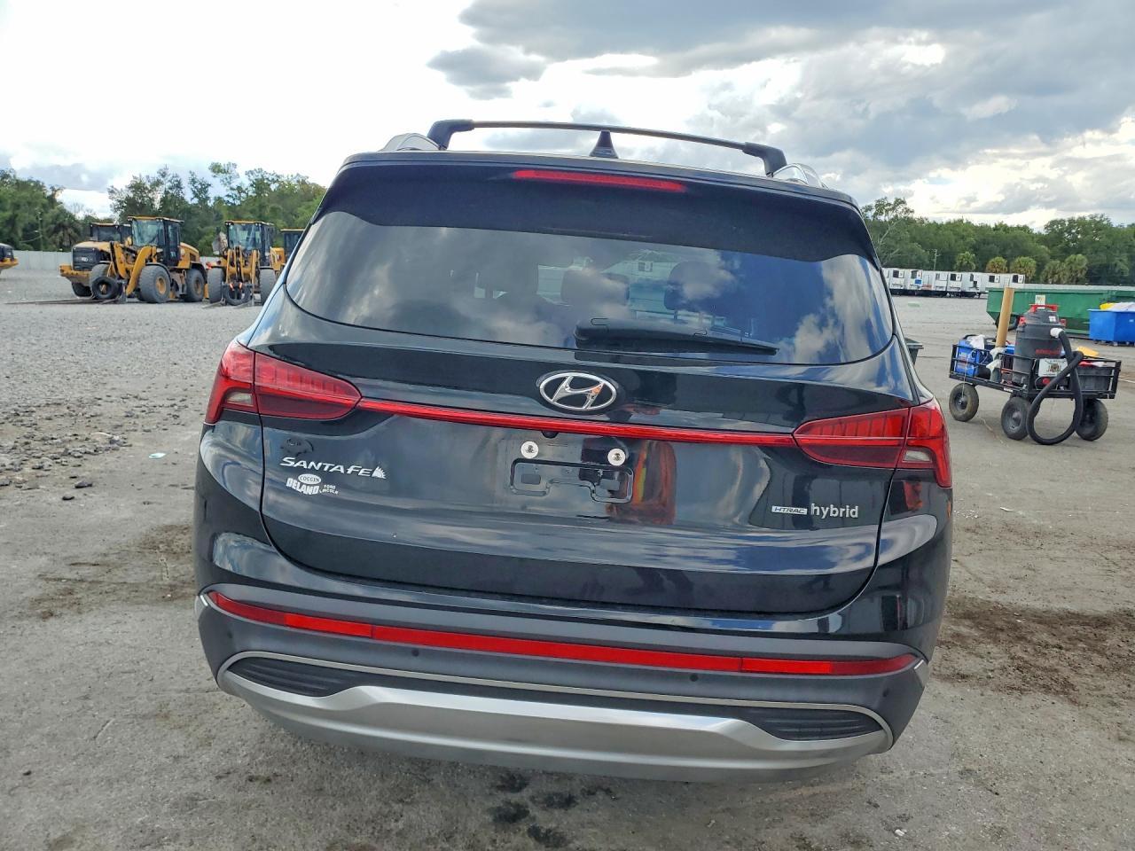 2021 Hyundai Santa Fe Limited - Image 6