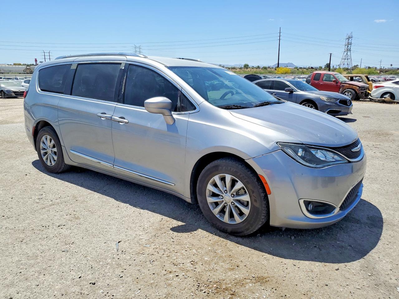 2019 Chrysler Pacifica Touring L - Фото 4