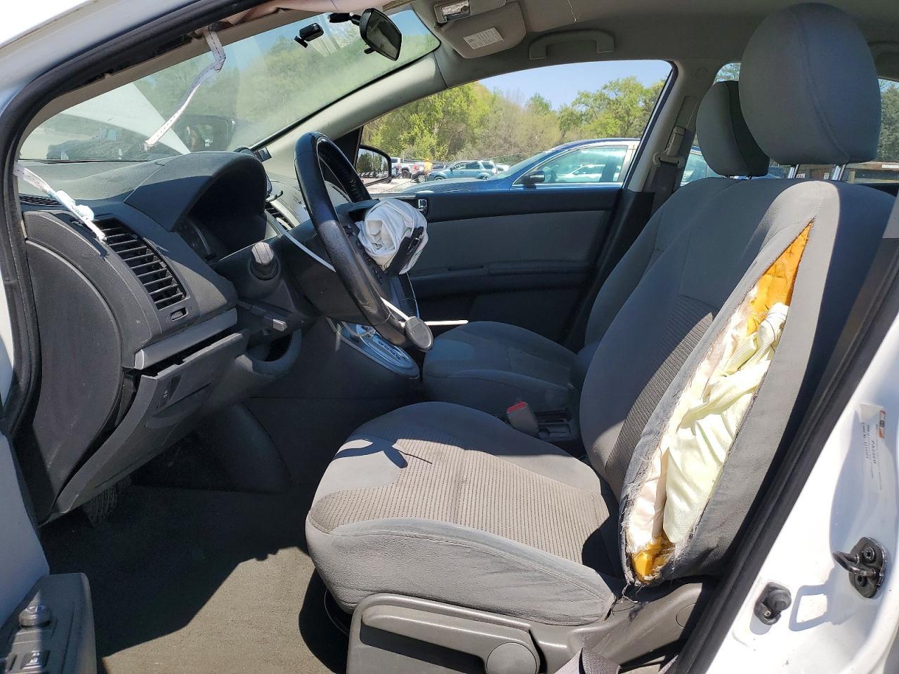 2011 Nissan Sentra 2.0 - Image 7