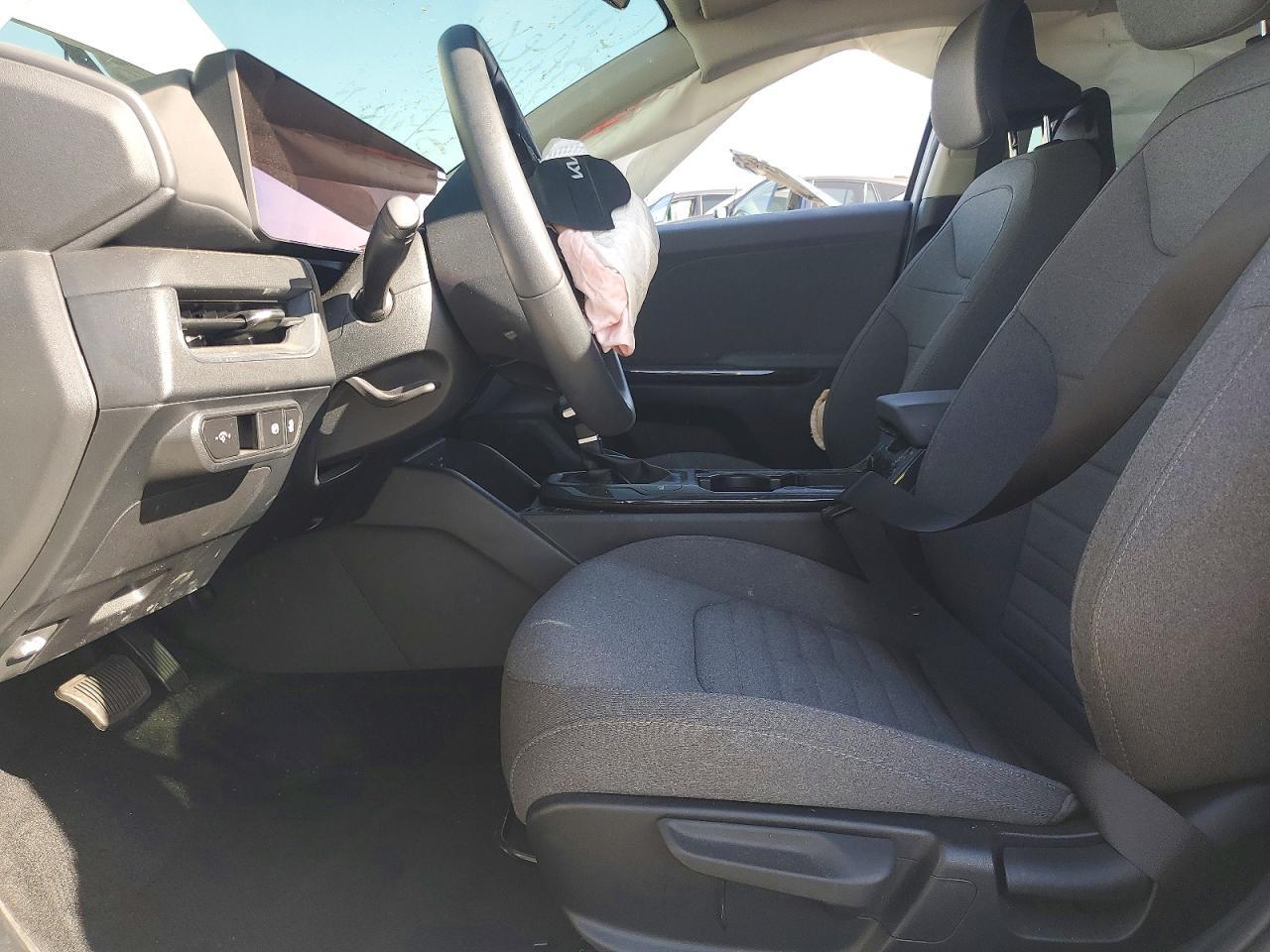2025 Kia K4 Ex - Image 7