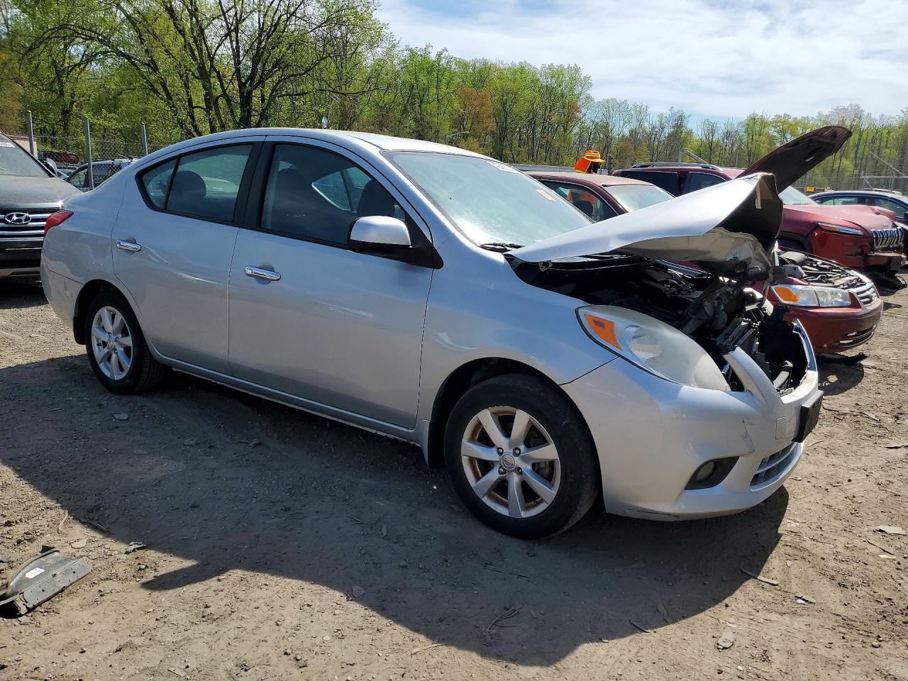2012 Nissan Versa 1.6 S - Image 4