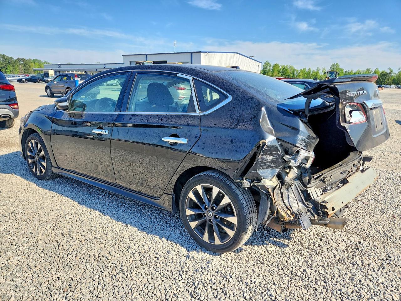 2016 Nissan Sentra Sr - Image 2