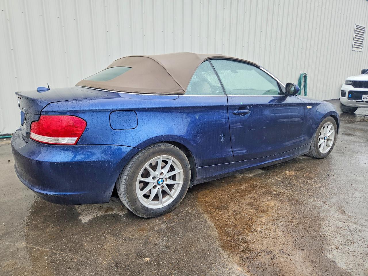 2011 BMW 128 I - Image 3